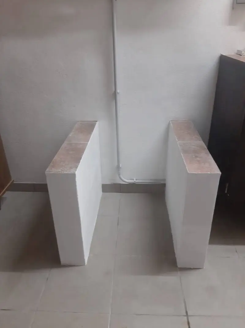 28.07.2023 - ein Sockel für die LiFePO4-Batterie  10kWh wurde gefunden um die Batteriekabellängen kurz zu halten